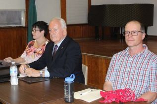 Candidates Cindy Kelsey, Tom Dewey and Isaac Hale. Photo/Craig Bakay